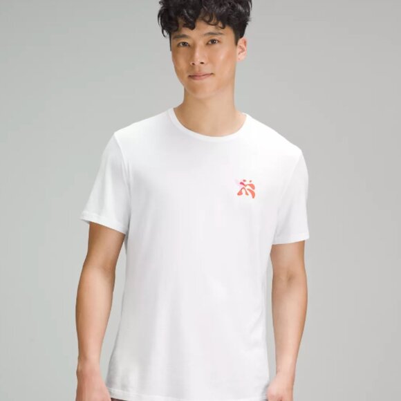 Lululemon 5 Year Basic T-shirt - Picture 1 of 3